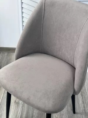 Стул ПЬЕР цвет Marseille-16 Капучино, велюр / Черный каркас