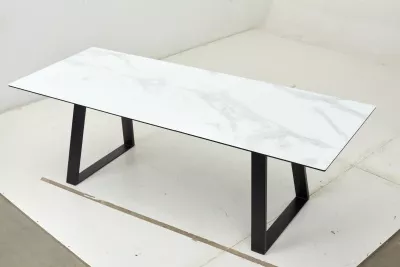 Стол Франк 180 БЕЛЫЙ МРАМОР, стекло / ЧЕРНЫЙ М-City
