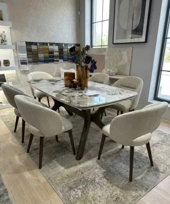 Стул ПИОЛА (PIOLA), цвет СВЕТЛО-БЕЖЕВЫЙ CITY-102, букле / ОРЕХ каркас,  ®DISAUR