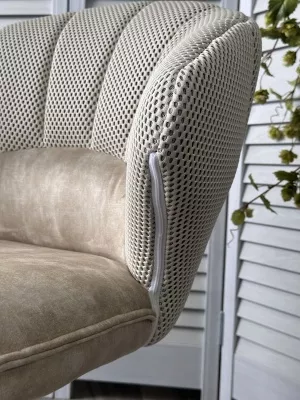 Стул ASTRA 360 град. поворот Белый Sonic 23 ткань / 7525-01 велюр / черный каркас, ®DISAUR