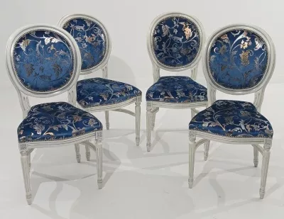 3246/SR Стул, P66 белый с патиной и серебряными деталями / ткань UPH GENE 3057 LIGHT BLUE СКИДКА 50%