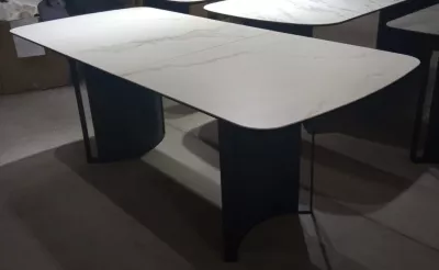 Стол RASMUS 160 TL-45 Белый мрамор, испанская керамика / черный каркас, ®DISAUR