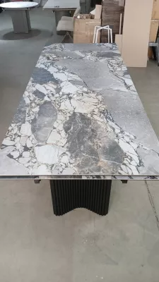 Стол АДАЖИО 240 (320) см цвет МИНЕРАЛ (MINERAL STONE NATURAL), керамика / Черный каркас