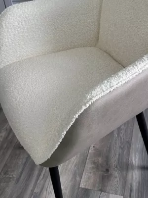 Стул ВОЛКАНО (VOLCANO) Белый Wales-101, ткань/светло-беж Maison 09, экокожа/  черный каркас, DISAUR