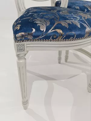 3246/SR Стул, P66 белый с патиной и серебряными деталями / ткань UPH GENE 3057 LIGHT BLUE СКИДКА 50%